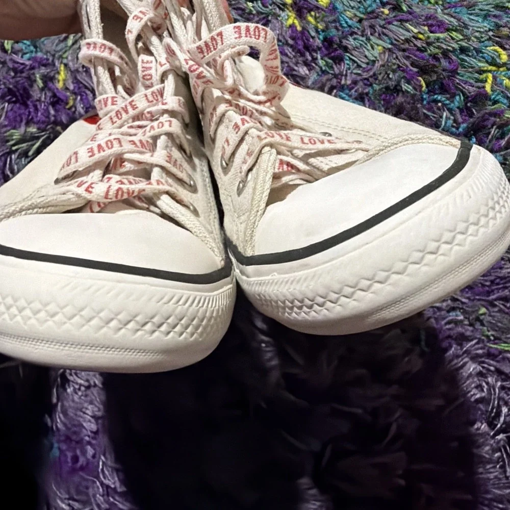 Converse Chuck Taylor All Star Youth Size 2 hearts Love Laces